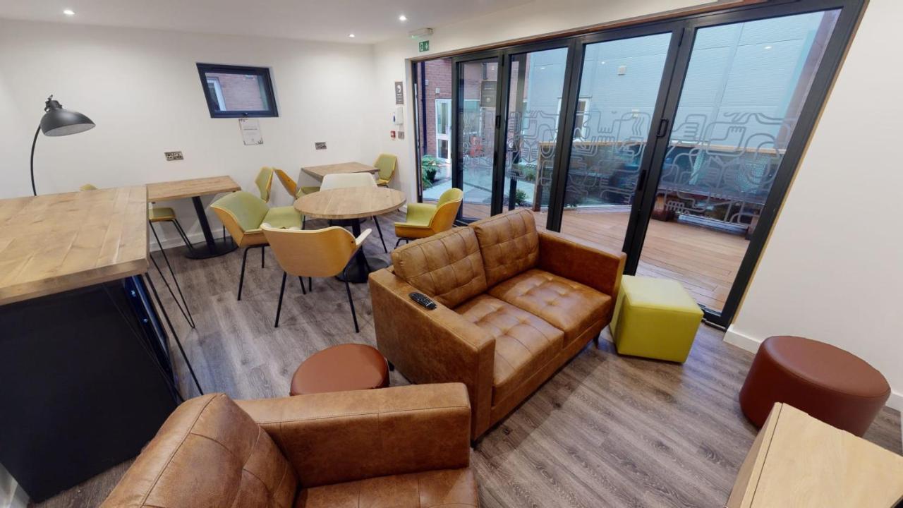 Apartment Iq Great Newton House In Liverpool